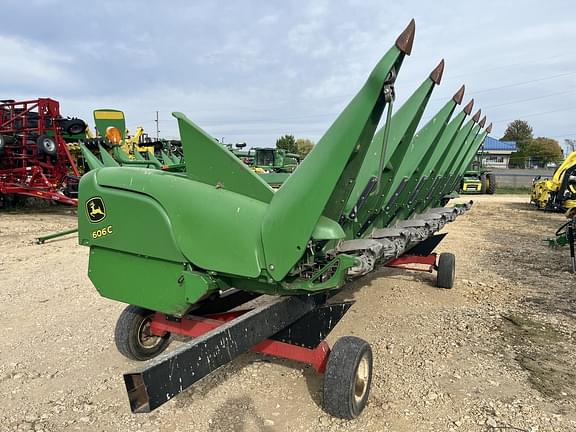 Image of John Deere 606C equipment image 3