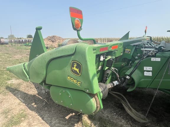 Image of John Deere 606C Image 0