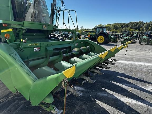 Image of John Deere 606C equipment image 3