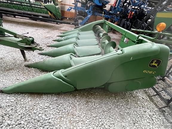 Image of John Deere 606C equipment image 1
