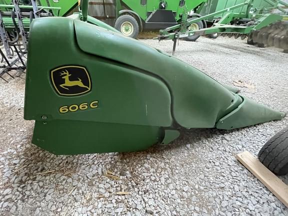 Image of John Deere 606C equipment image 3