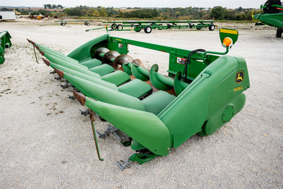 Image of John Deere 606C Primary image