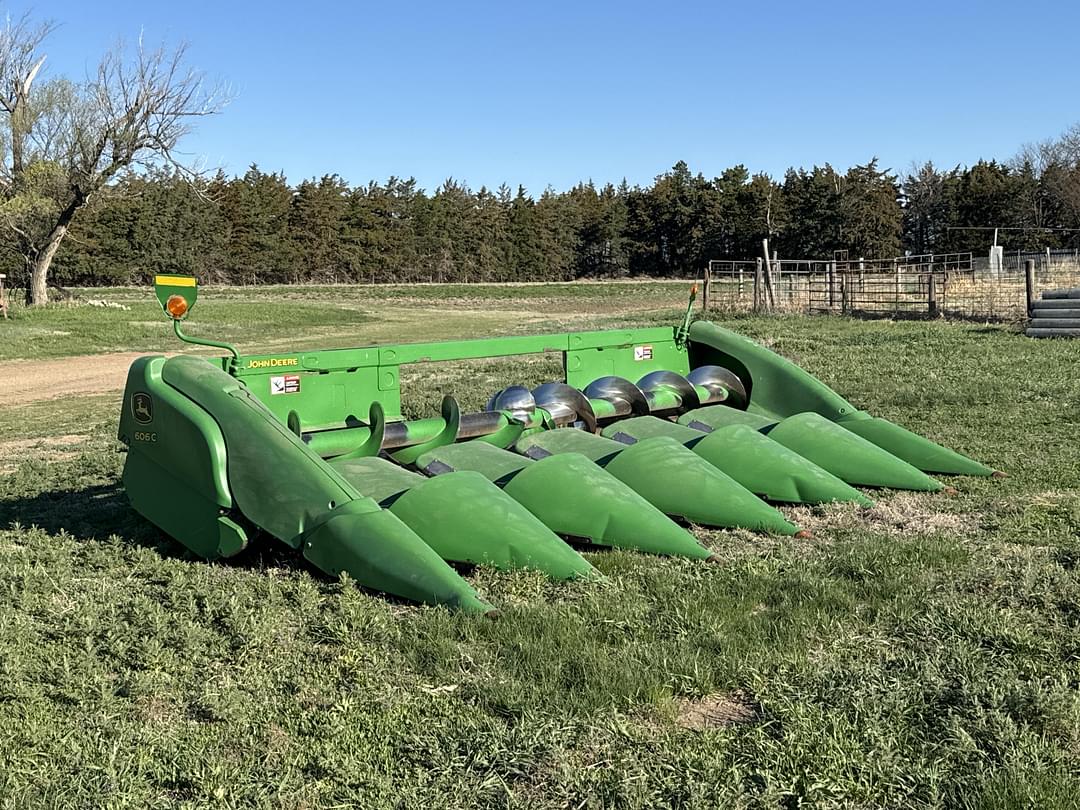 Image of John Deere 606C Primary image