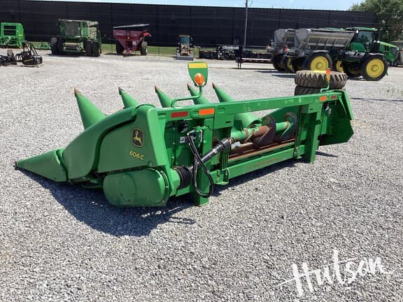 Image of John Deere 606C equipment image 2