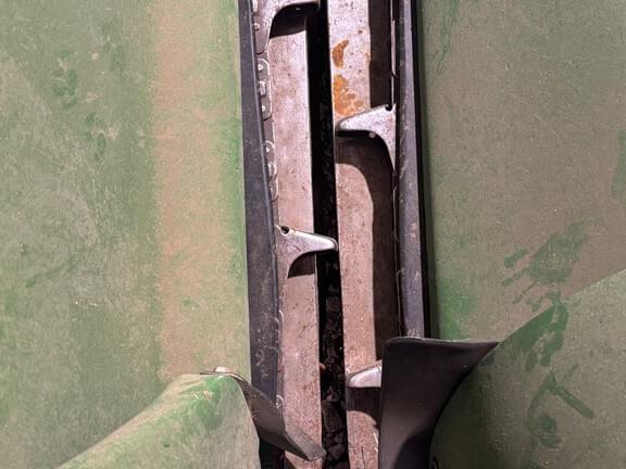 Image of John Deere 606C equipment image 4