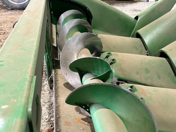 Image of John Deere 606C equipment image 2