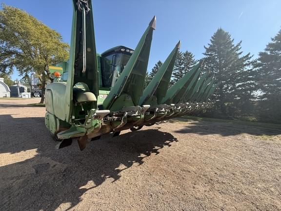 Image of John Deere 608C equipment image 4