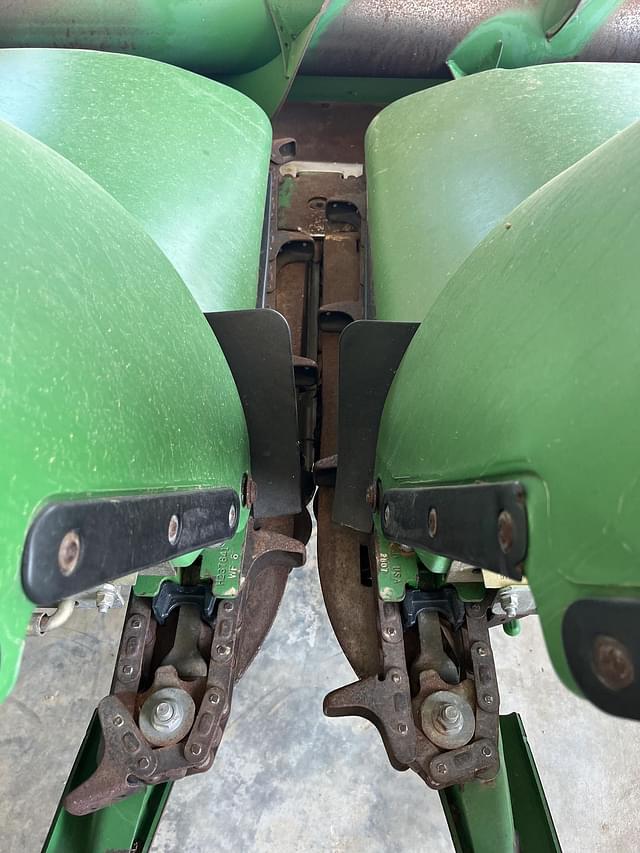 Image of John Deere 608C equipment image 3
