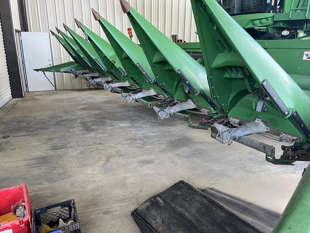 Image of John Deere 608C equipment image 2