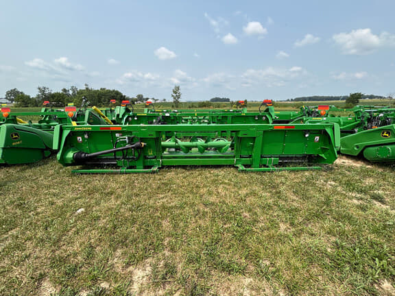 Image of John Deere 608C equipment image 2