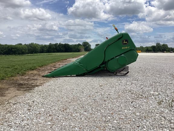 Image of John Deere 608C equipment image 1