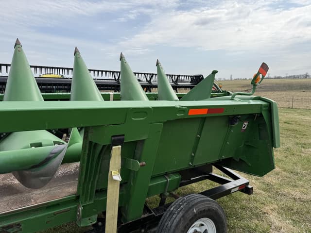 Image of John Deere 608C equipment image 4