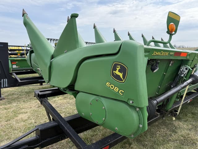 Image of John Deere 608C equipment image 1