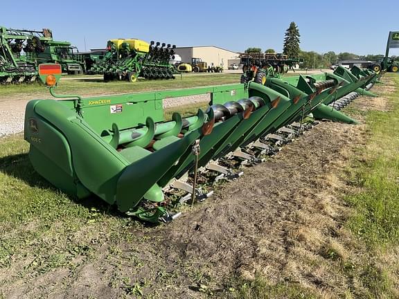 Image of John Deere 608C Primary image
