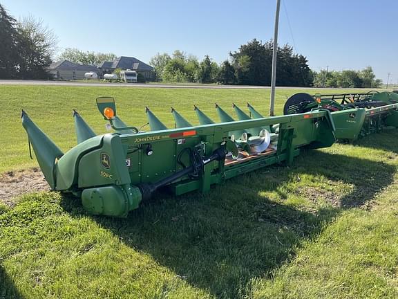 Image of John Deere 608C equipment image 2