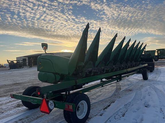 Image of John Deere 608C equipment image 2