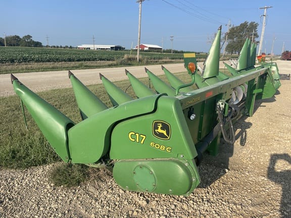 2012 John Deere 608C Equipment Image0