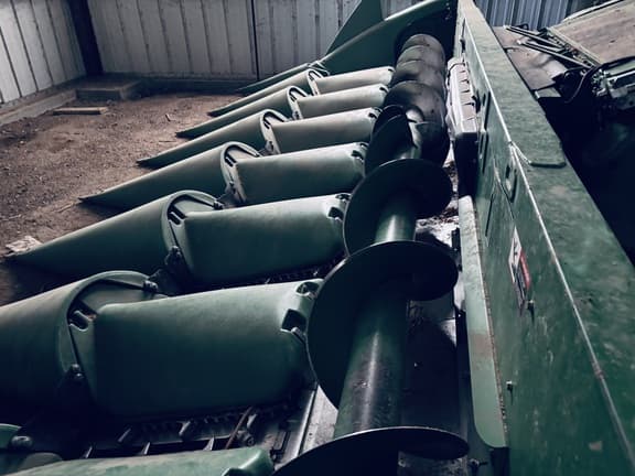 Image of John Deere 608C equipment image 2