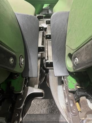 Image of John Deere 608C equipment image 3