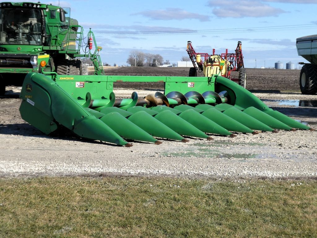 Main image John Deere 608C