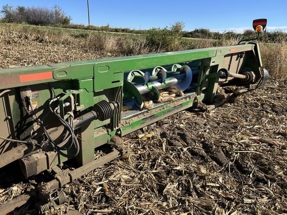 2012 John Deere 608C Equipment Image0