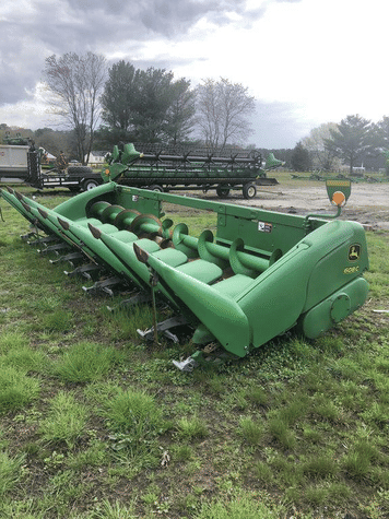 Main image John Deere 608C