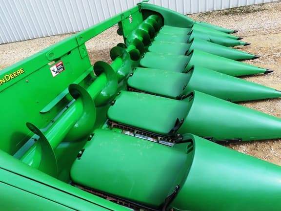 Image of John Deere 608C equipment image 3