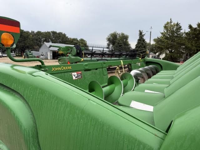 Image of John Deere 608C equipment image 4
