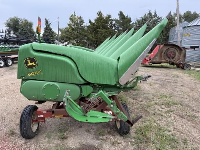 Image of John Deere 608C equipment image 2