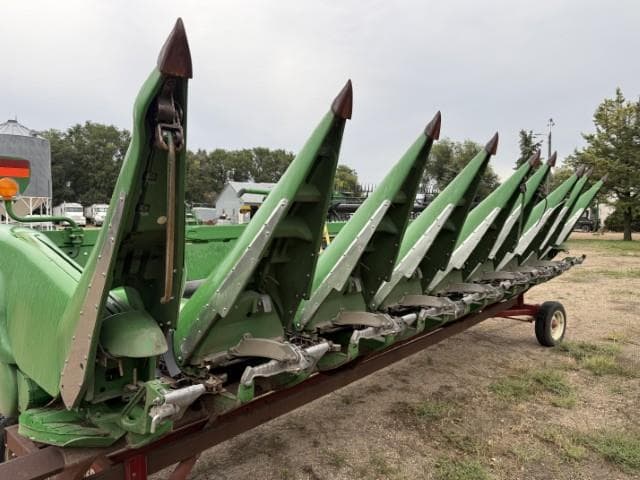 Image of John Deere 608C equipment image 3