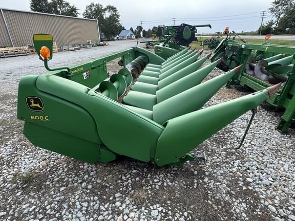 Image of John Deere 608C equipment image 4