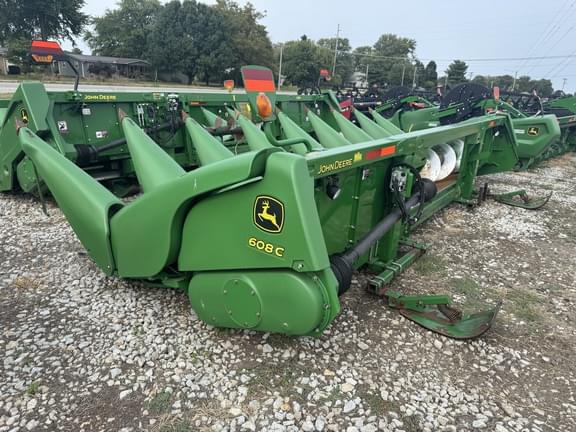 Image of John Deere 608C equipment image 2