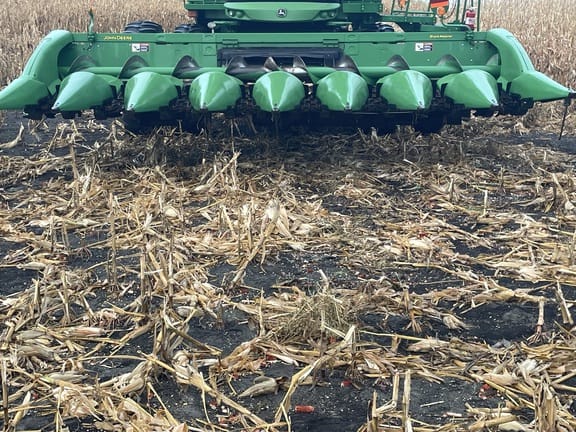 2012 John Deere 608C Equipment Image0