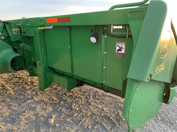 Image of John Deere 608C equipment image 2