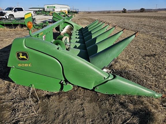 Image of John Deere 608C equipment image 2