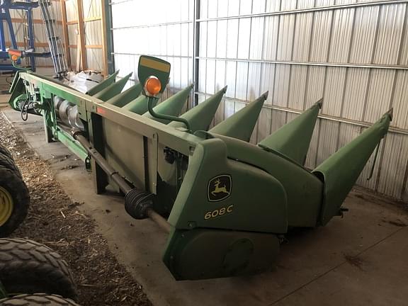 Image of John Deere 608C equipment image 3