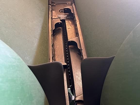 Image of John Deere 608C equipment image 3