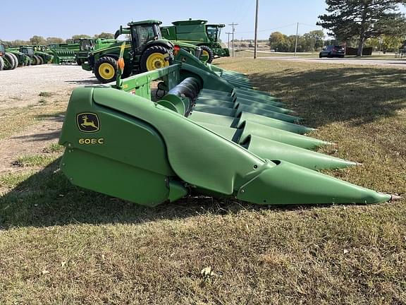 Image of John Deere 608C equipment image 4