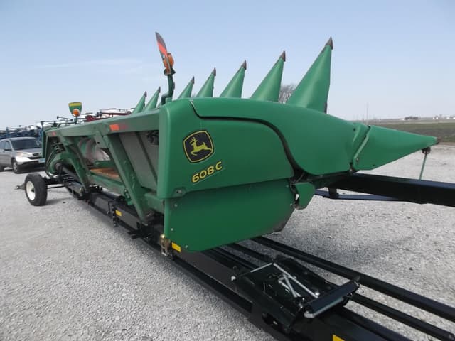 Image of John Deere 608C equipment image 2