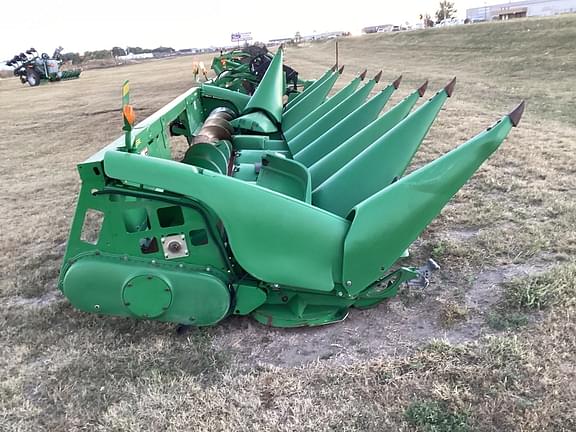 Image of John Deere 608C equipment image 4