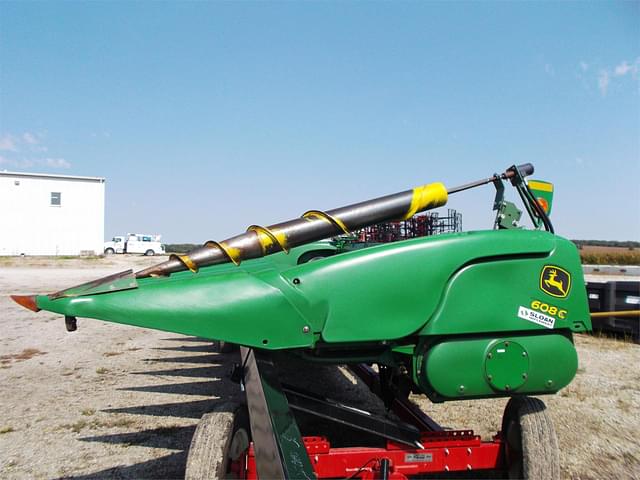 Image of John Deere 608C equipment image 2