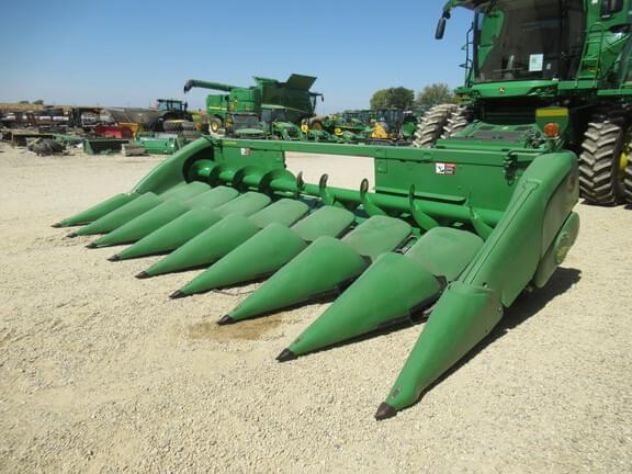 Image of John Deere 608C equipment image 3