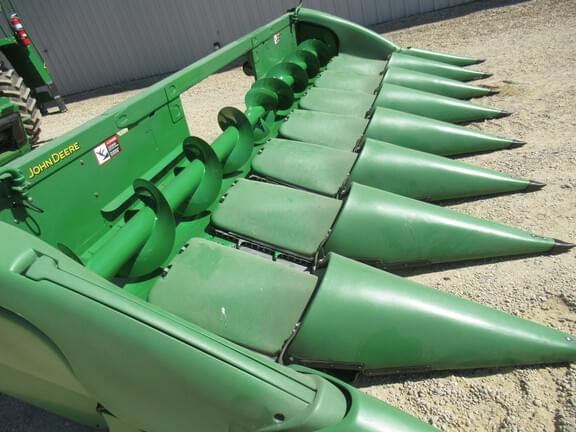 Image of John Deere 608C equipment image 1