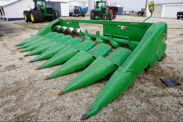 Image of John Deere 608C equipment image 1