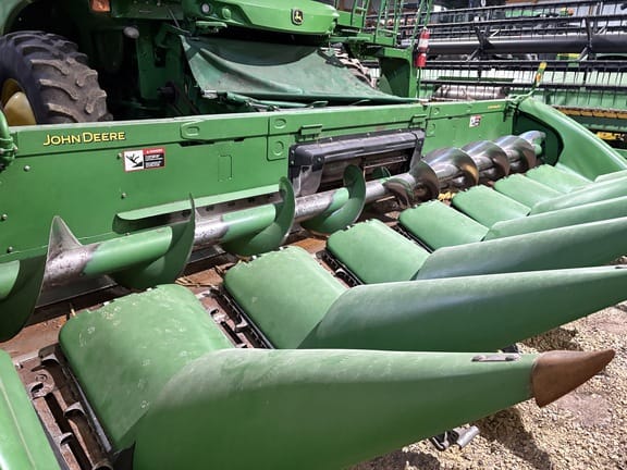 2012 John Deere 608C Equipment Image0