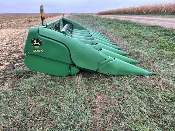 Image of John Deere 608C equipment image 1