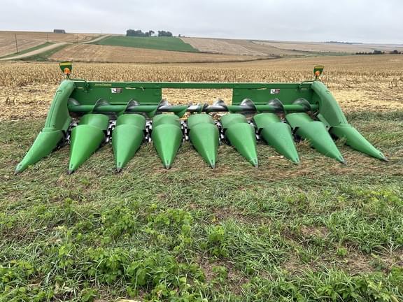 Image of John Deere 608C equipment image 2