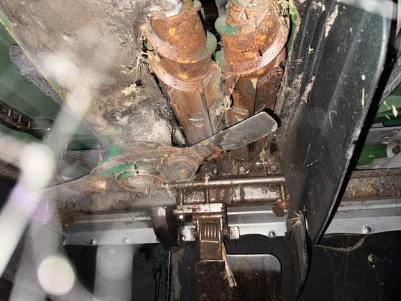 Image of John Deere 608C equipment image 4