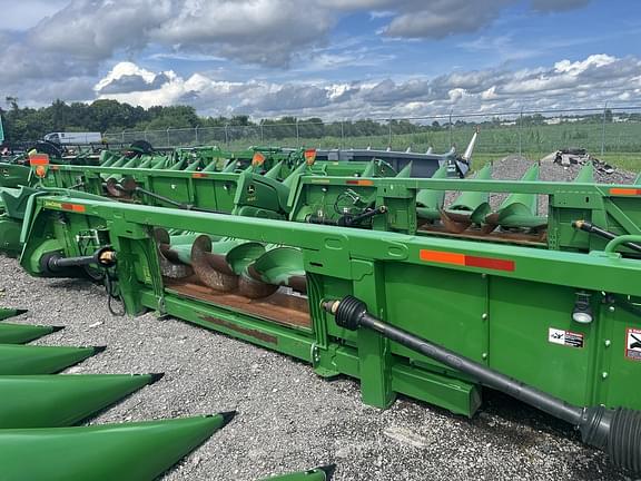 Image of John Deere 608C equipment image 3