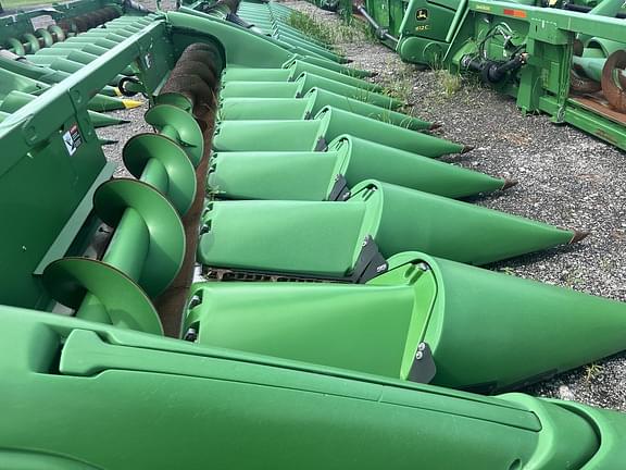 Image of John Deere 608C equipment image 2